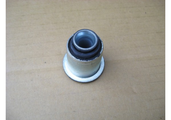 Сайлентблок переднього ричага передній Renault Megane II, Scenic II, 8200242025